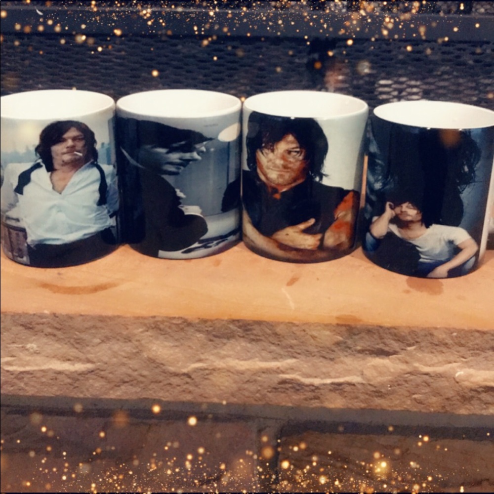 A MAGIC MUG with the pic you choose , Size: 11oz